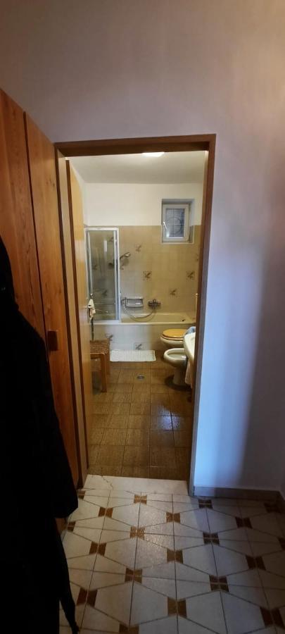 Ferienwohnung Hof am Brunnen Girlan Exterior foto